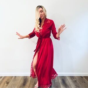 VTG Red Peignoir Duster Robe